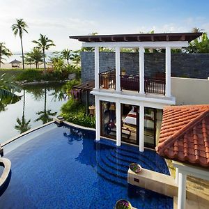 Luhuitou Bay Ocean Front Pool Villa